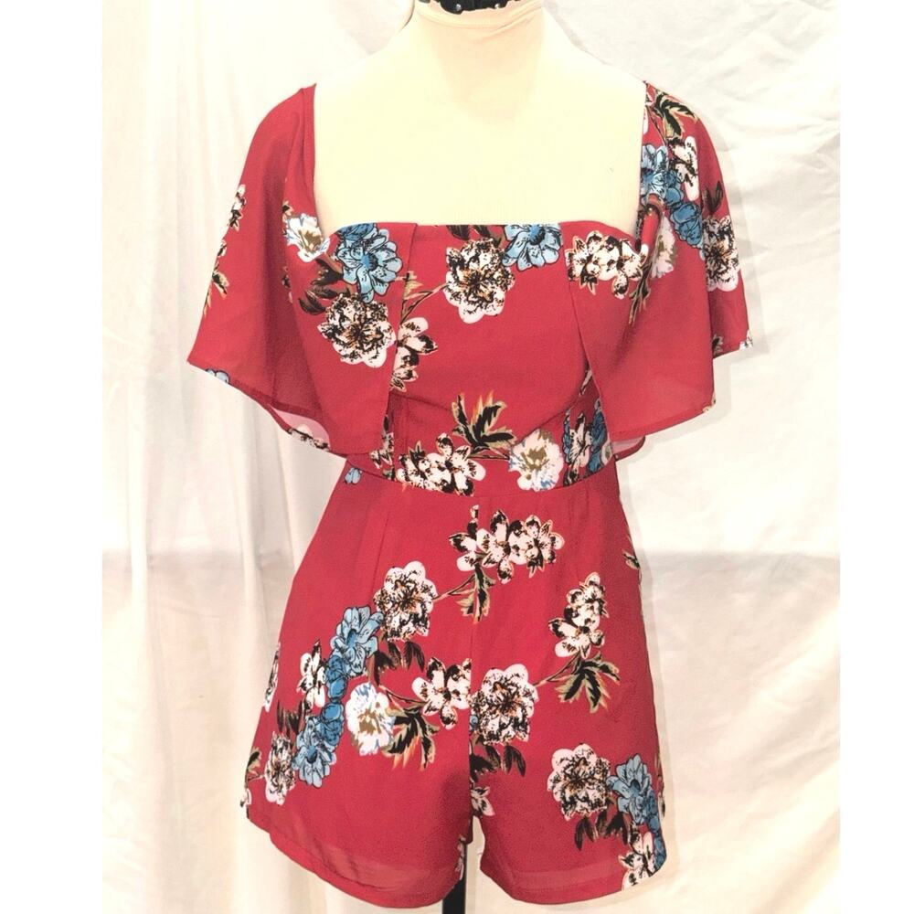 Selfie Leslie Red Floral Flutter Romper | Size S